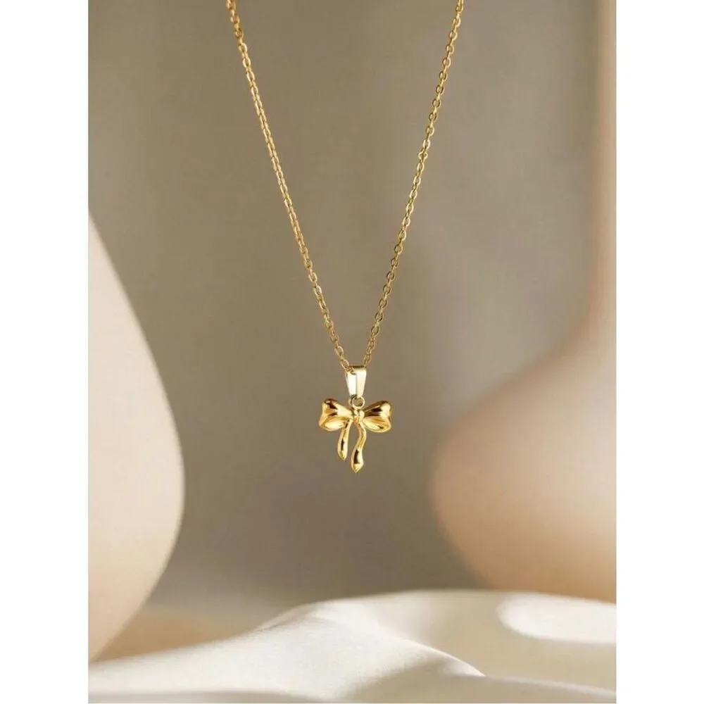 Bow Pendant Necklace #2524